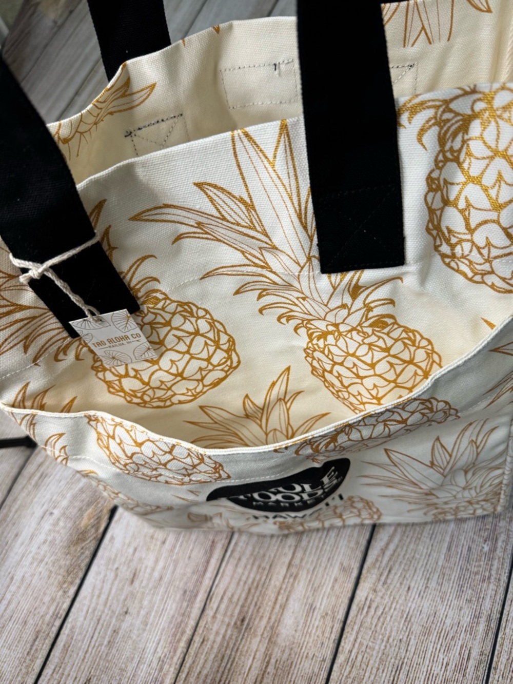 NWT Whole Foods Hawaii Pineapple Hydro Tote Bag Tag Aloha Co. - Picture 6 of 14